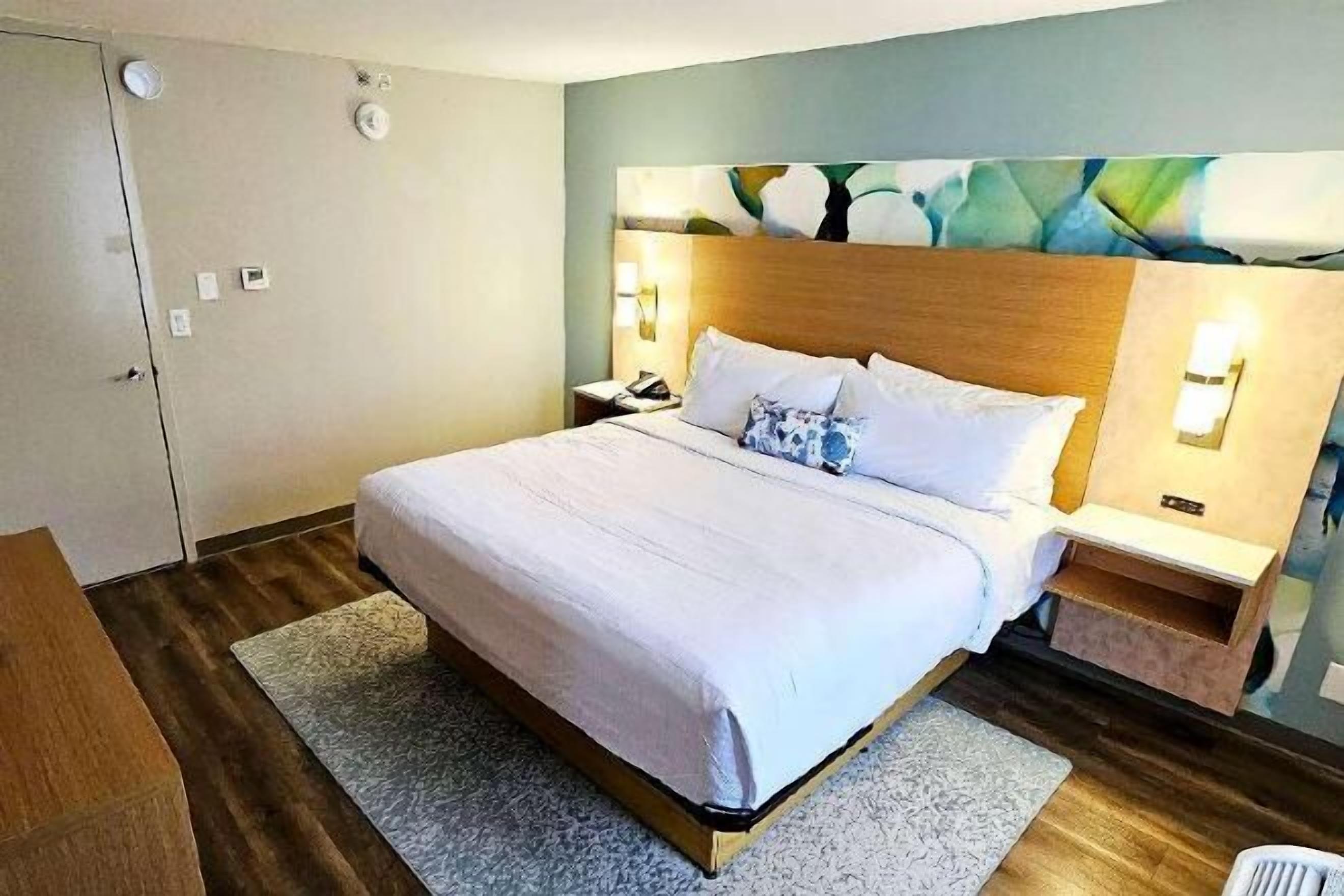 高級寢具、舒適加層、客房內保險箱、獨特裝潢