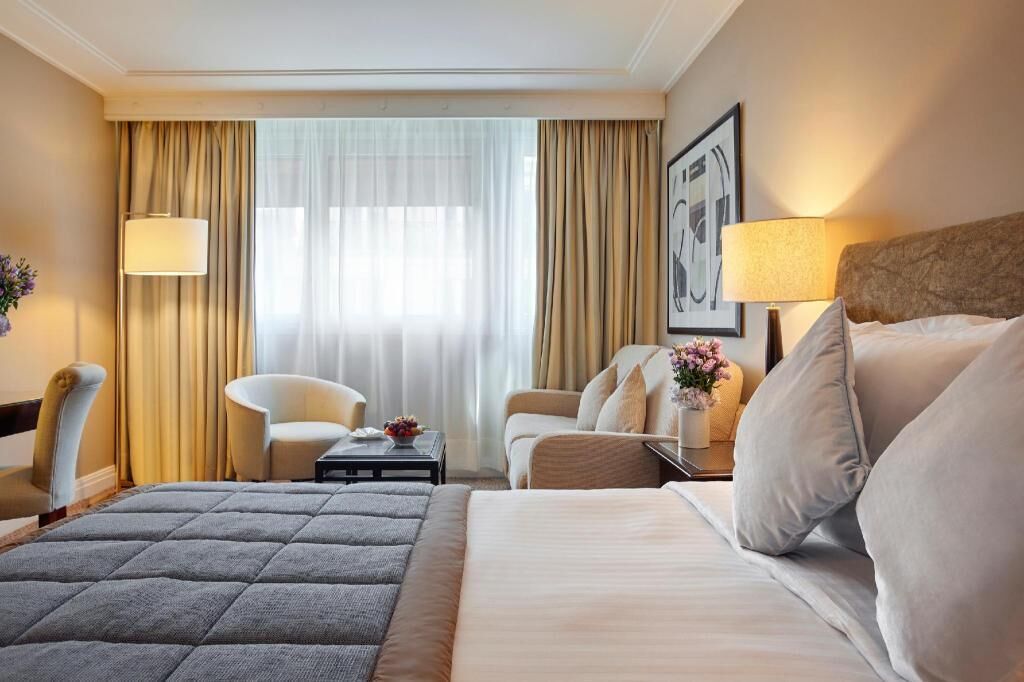 Premium bedding, minibar, in-room safe, desk