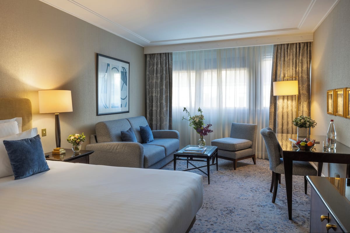 Executive Double or Twin Room | Premium bedding, minibar, in-room safe, desk