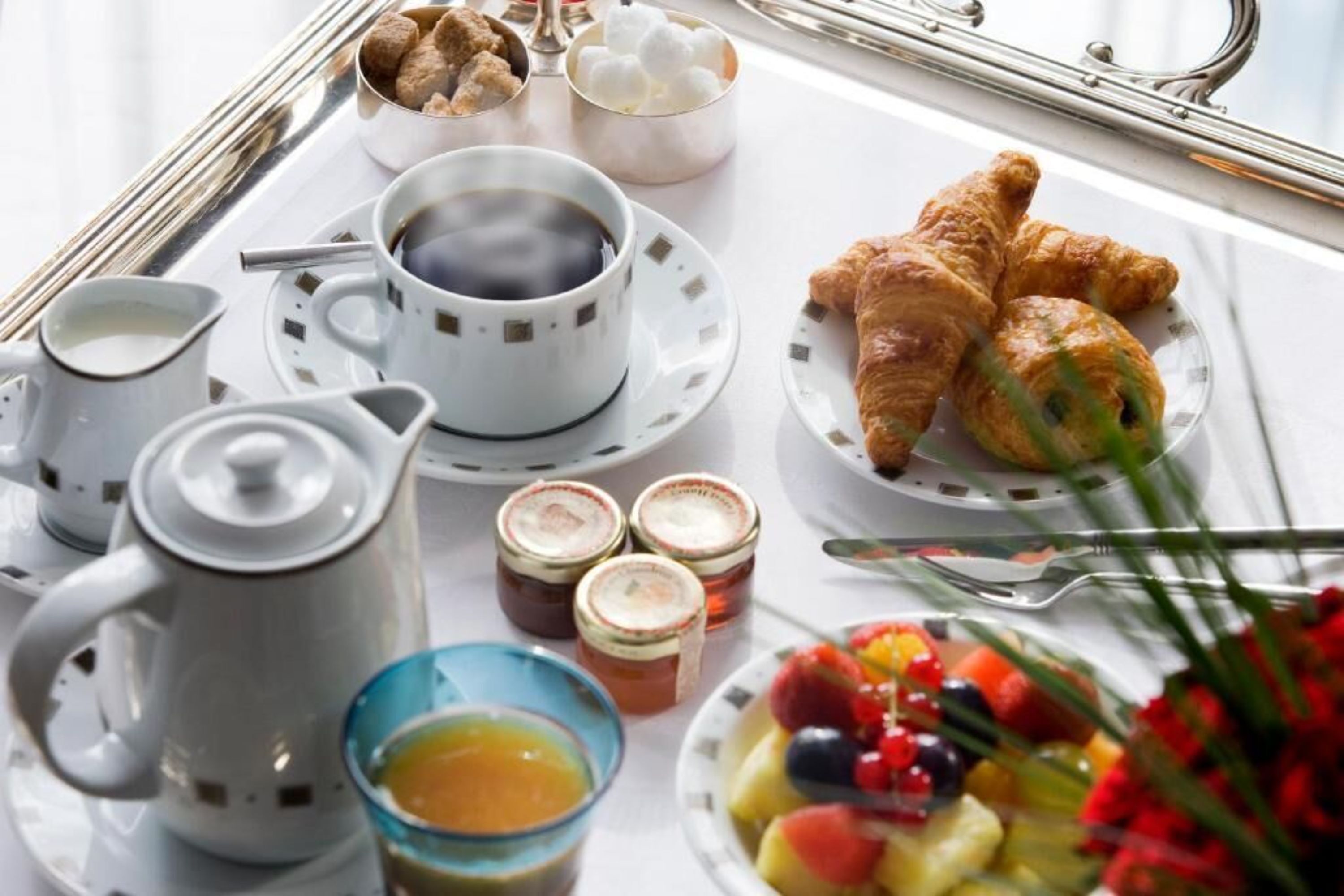 daily buffet breakfast (eur 24 per person)