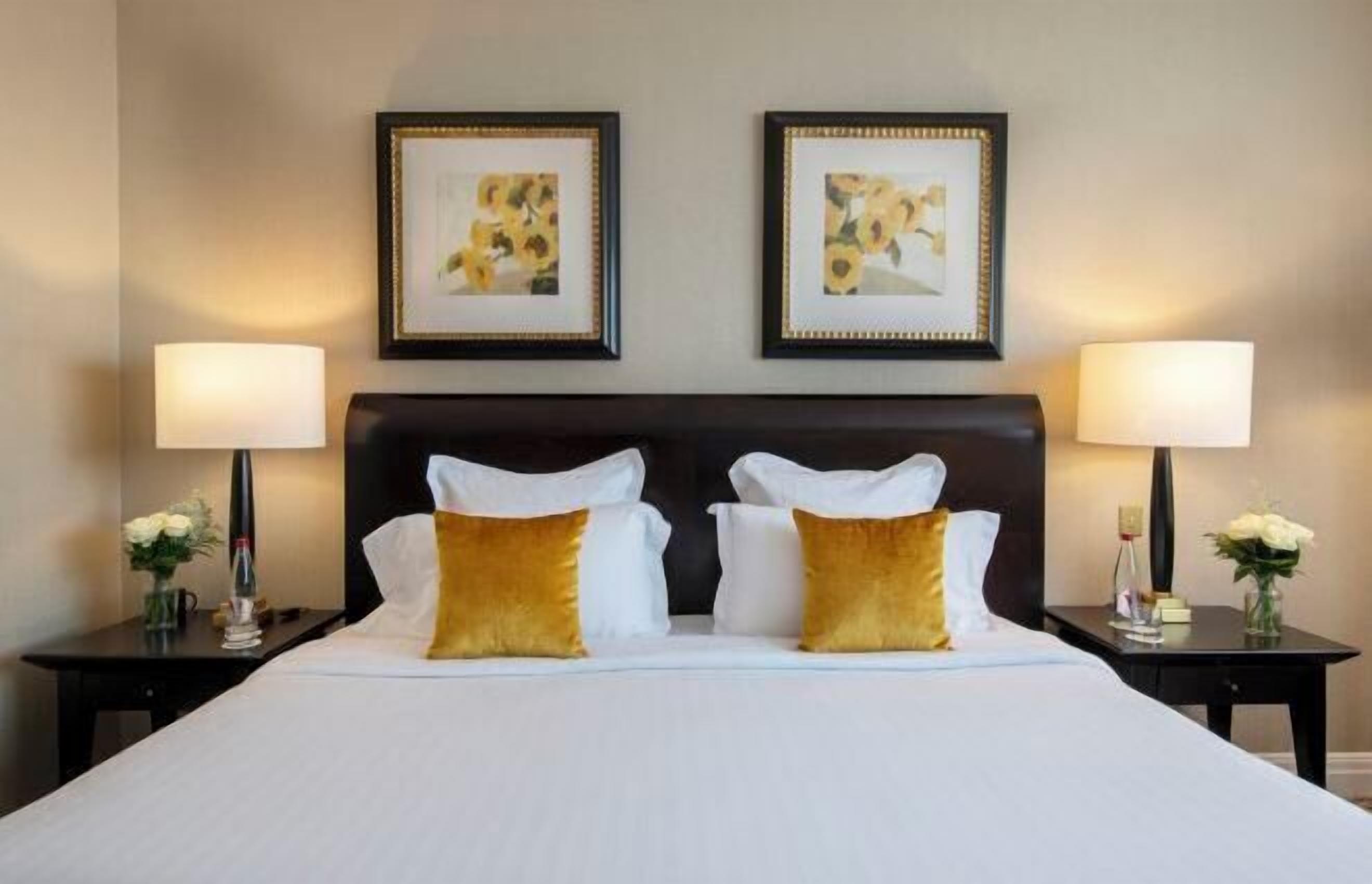 Ropa de cama de alta calidad y minibar 