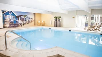 Indendørs pool