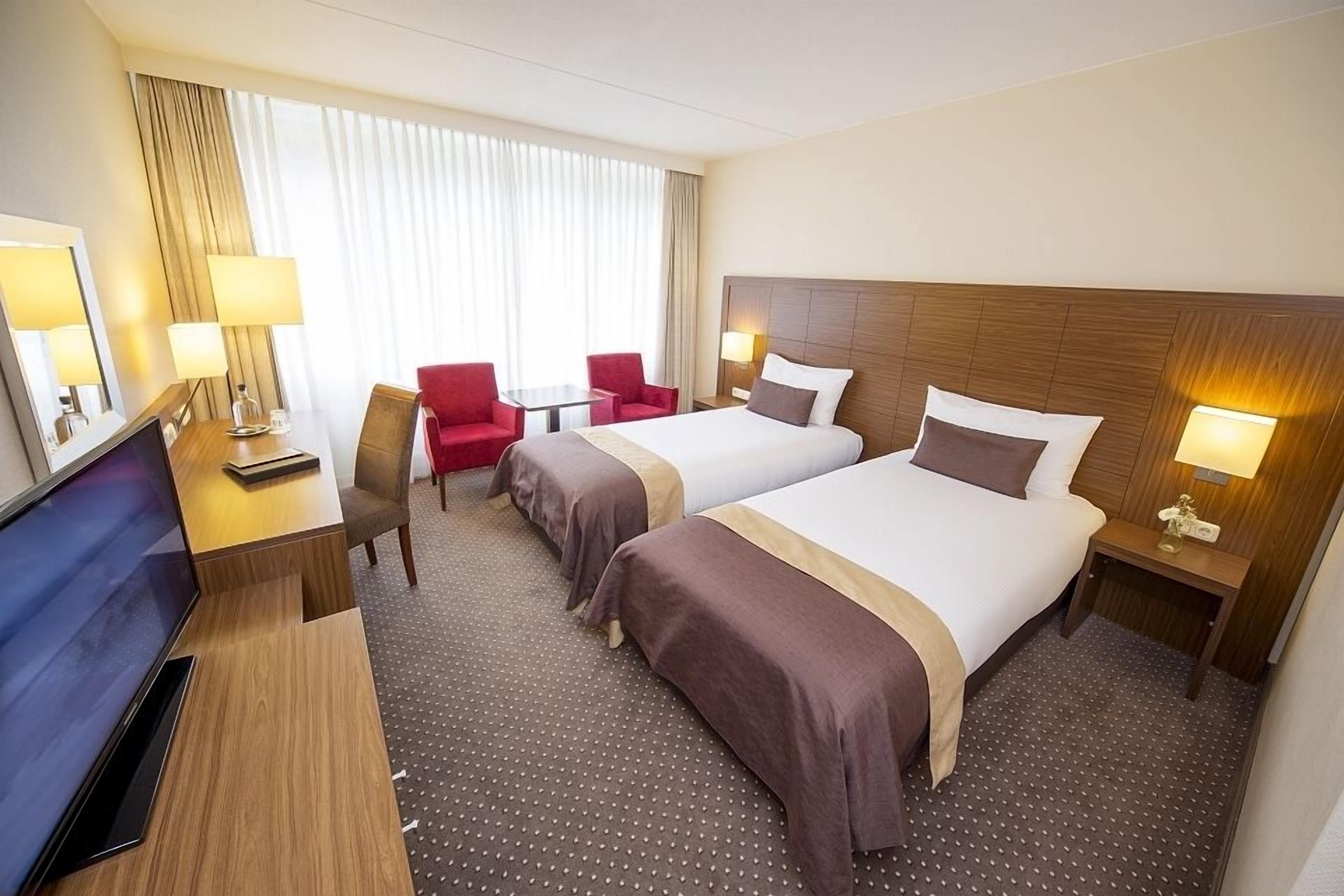 comfort room | desk, laptop workspace, blackout curtains, free wifi