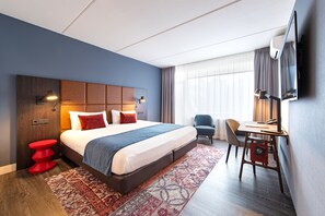 Superior Room | 1 bedroom, desk, laptop workspace, blackout curtains