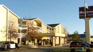 Exterior - Oaktree Inn & Suites Oklahoma City (Oklahoma City)