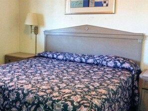 1 slaapkamer, een strijkplank/strijkijzer, gratis wifi, een wekker