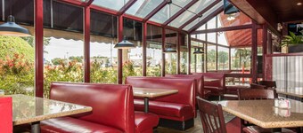 Sooner Legends Inn and Suites