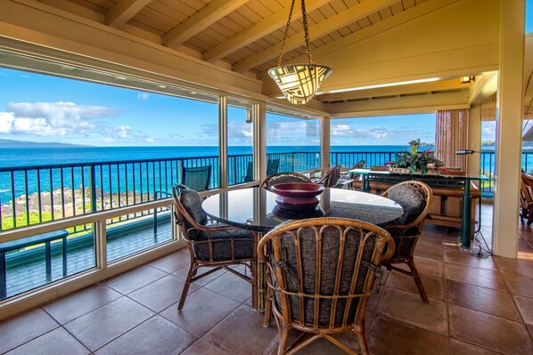 Villa, 2 camere da letto, fronte oceano (Bay 27B2 Gold 2.5 bath) | Pasti in camera
