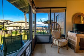Villa, 2 Bedrooms, Oceanfront (Bay 27B2 Gold 2.5 bath) | Beach/ocean view