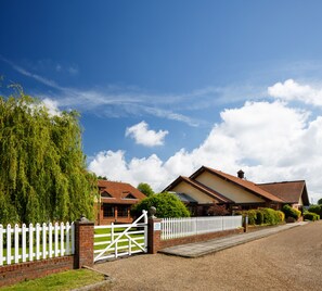 Fachada de la propiedad