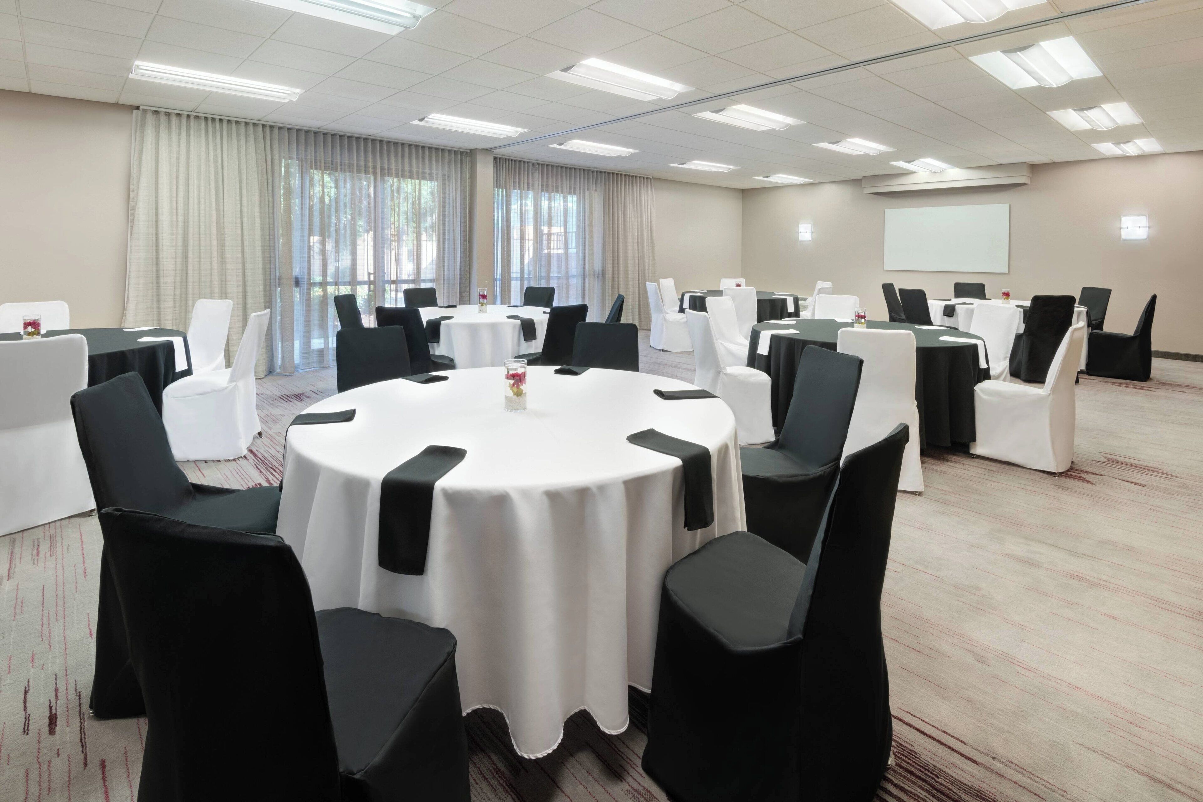 Photo - Courtyard by Marriott Atlanta Executive Park/Emory