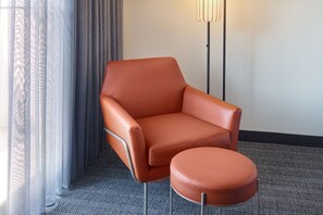 Premium bedding, in-room safe, desk, laptop workspace