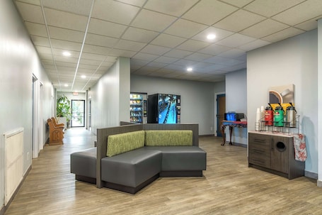 Servicios del alojamiento. Motel 6 Spring Hill, FL - Weeki Wachee