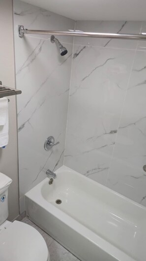 Towels - Days Inn by Wyndham Paducah I-24 Exit 4 (Paducah)