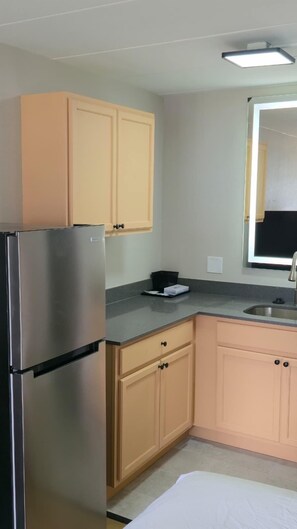 واي فاي مجانًا وملاءات أسرّة ومُنبهات