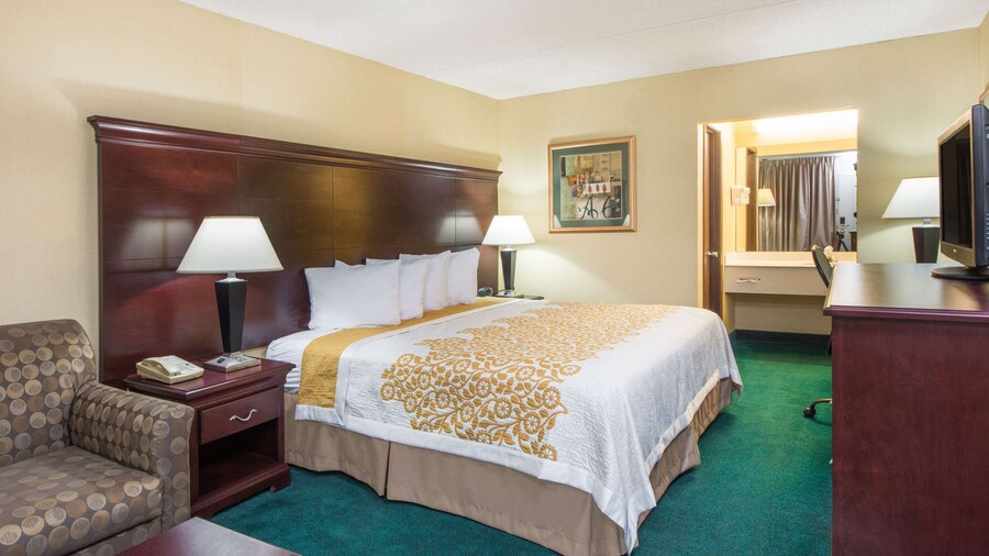 Days Inn by Wyndham Paducah I-24 Exit 4