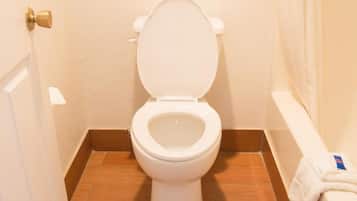 Chuveiro/banheira combinados, toalhas de banho