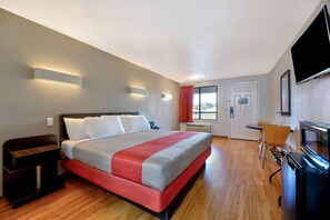 Cortinas blackout, wifi gratis y ropa de cama 