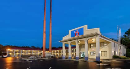 Motel 6 Cookeville, TN