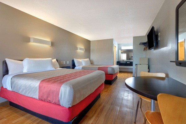 Blackout drapes, WiFi (free), bed sheets