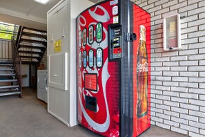 Vending machine - Motel 6 Cookeville, TN (Cookeville)