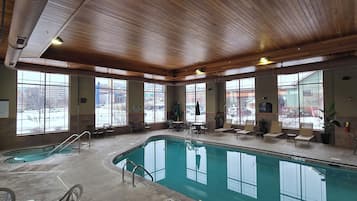 Una piscina techada
