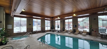 Una piscina techada
