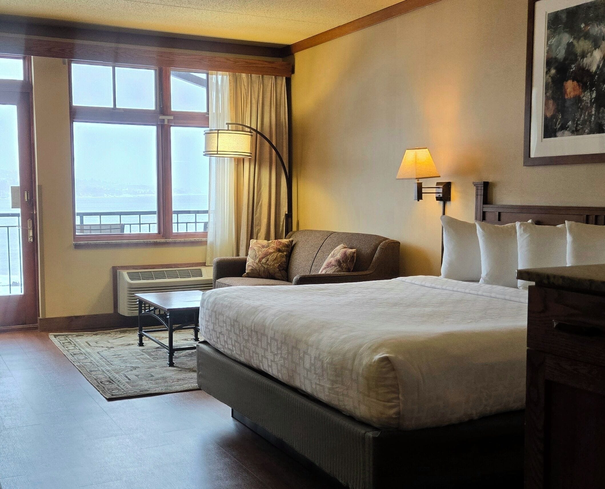 Room, 1 King Bed, Lake View | Room amenity