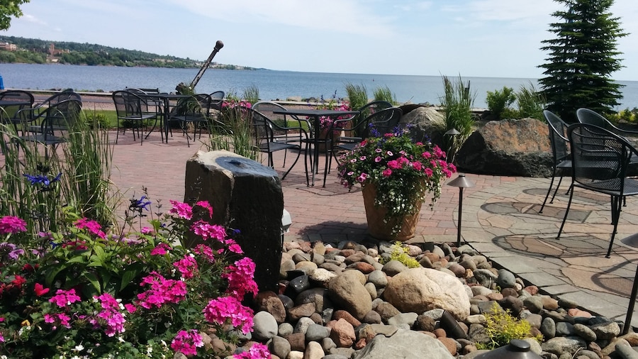 Canal Park Lodge
