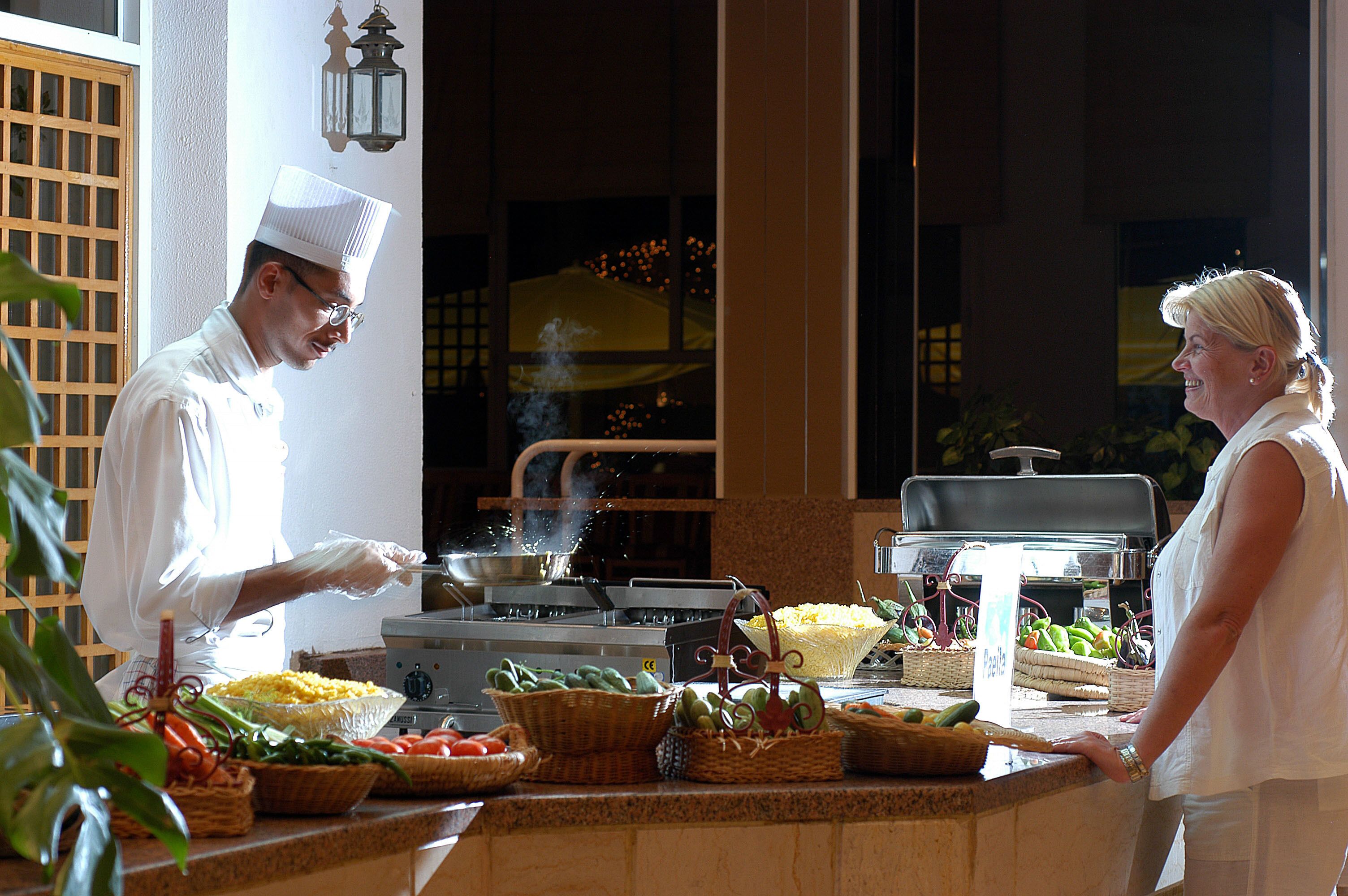 Daily buffet breakfast (USD 20 per person)