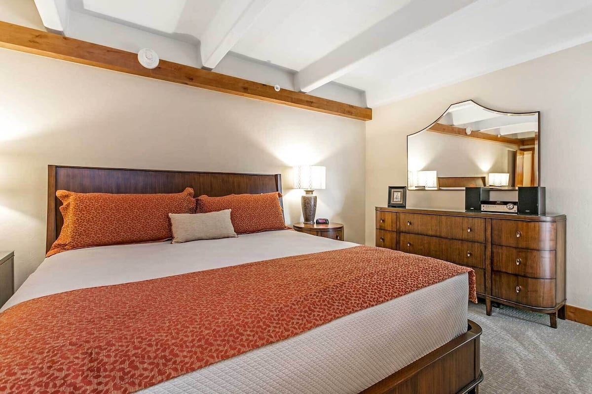 1 habitación y caja de seguridad en la habitación