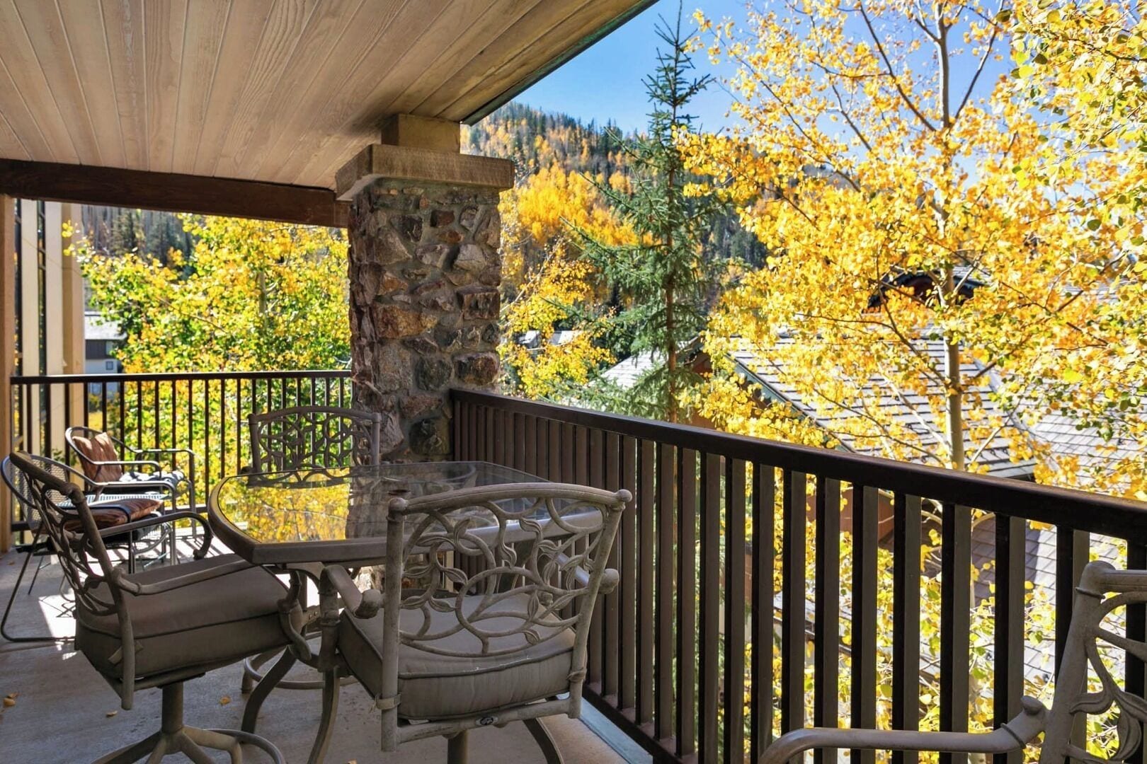 Condo, 2 Bedrooms 2 Bathrooms(Diamond 1000 Square Foot Condominium) | Terrace/patio