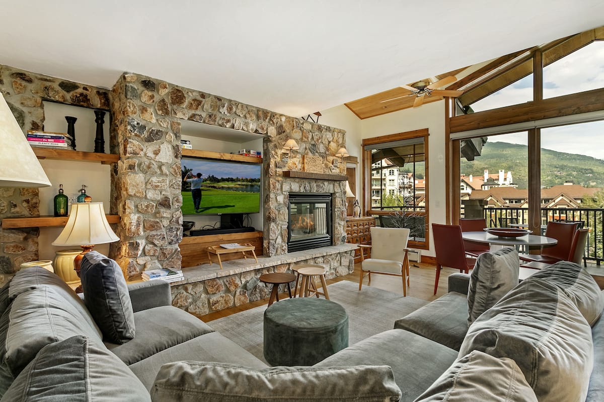 Condo, Multiple Beds (Diamond, Room Number 621) | Living area