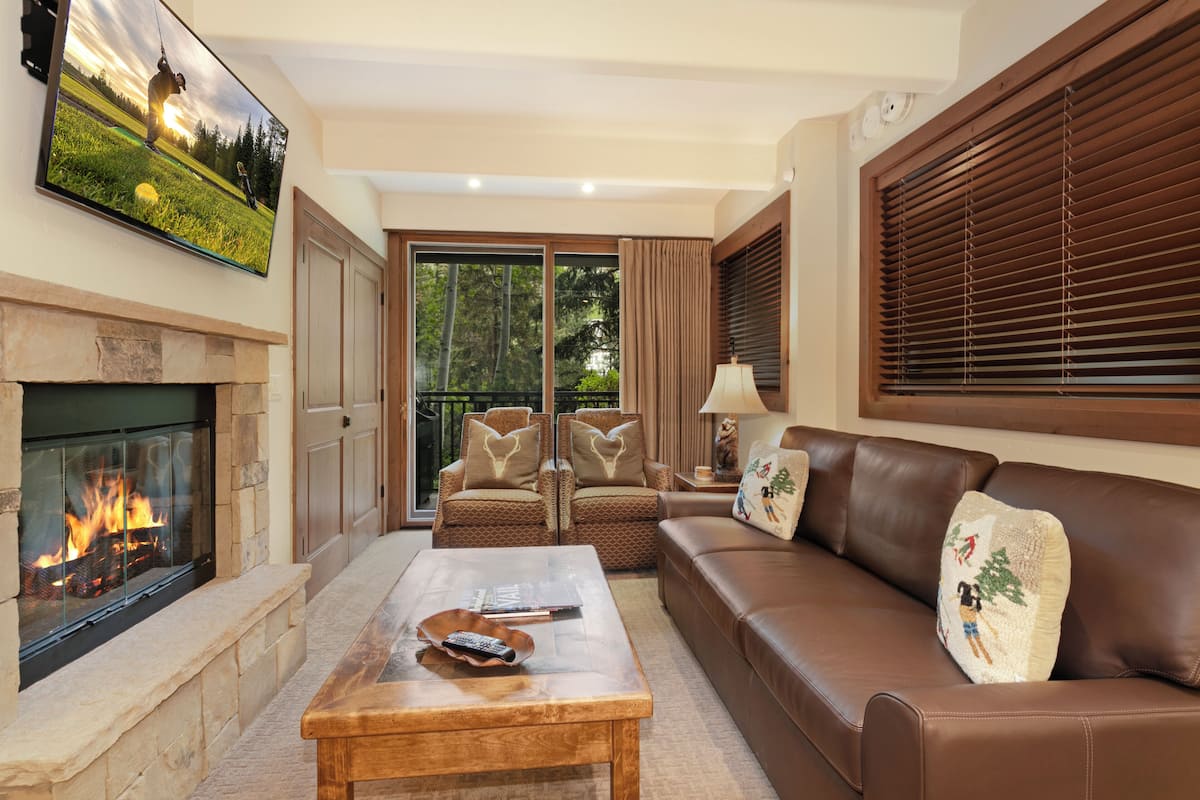 Studio | Living area