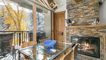 Condo, 1 Bedroom with King/Queen and Bunk Beds (Diamond) | Living area | 24-inch Smart TV with satellite channels, TV, fireplace