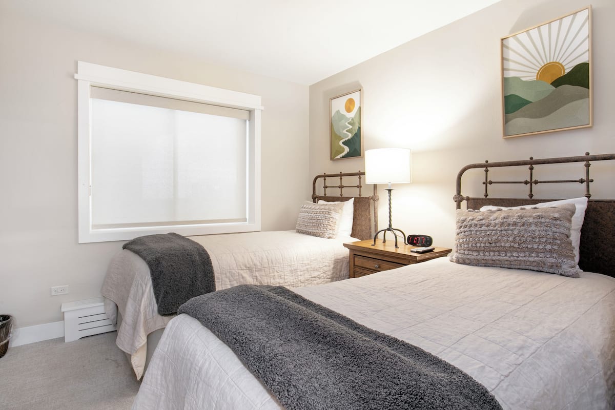 1 bedroom, in-room safe, individually decorated, individually furnished