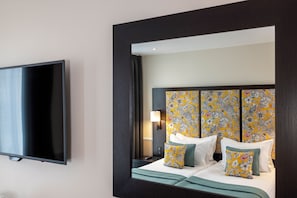Deluxe Twin Room | Premium bedding, minibar, in-room safe, individually decorated