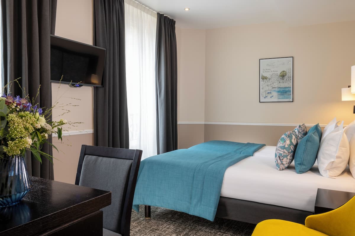 Superior Twin Room | Premium bedding, minibar, in-room safe, individually decorated