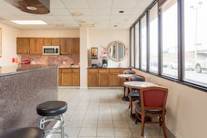 Breakfast area