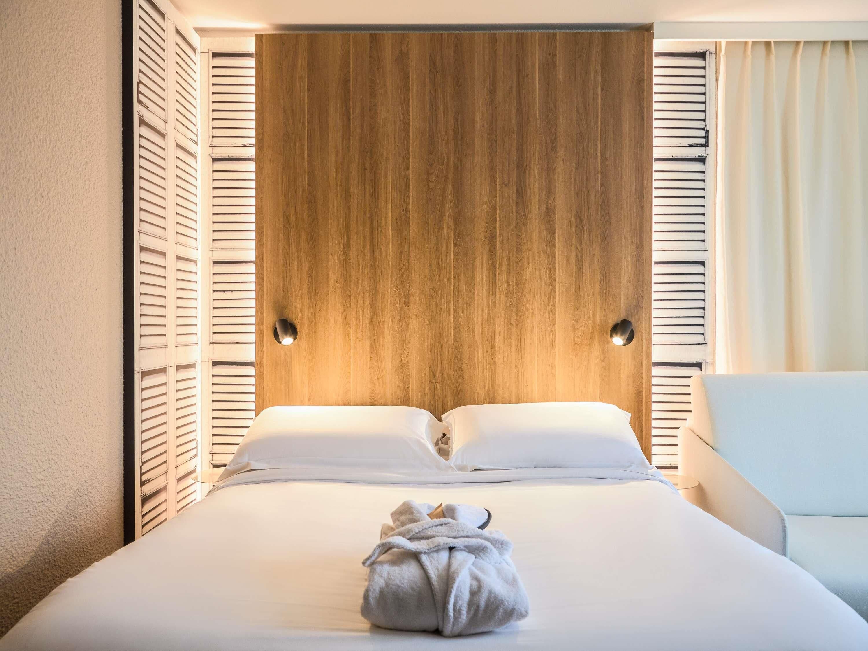 Executive-herbergi - 1 tvíbreitt rúm með svefnsófa | Sérvalin húsgögn, skrifborð, vinnuaðstaða fyrir fartölvur