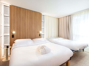 行政客房, 1 张双人床和 1 张沙发床 | 特色家居、办公桌、笔记本电脑工作区、遮光窗帘