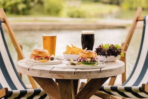 Frühstück, Mittagessen und Abendessen