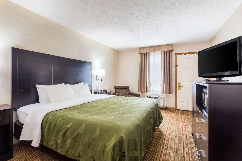 Blackout drapes, iron/ironing board, free cribs/infant beds, free WiFi