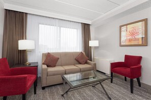 Premium bedding, in-room safe, desk, soundproofing