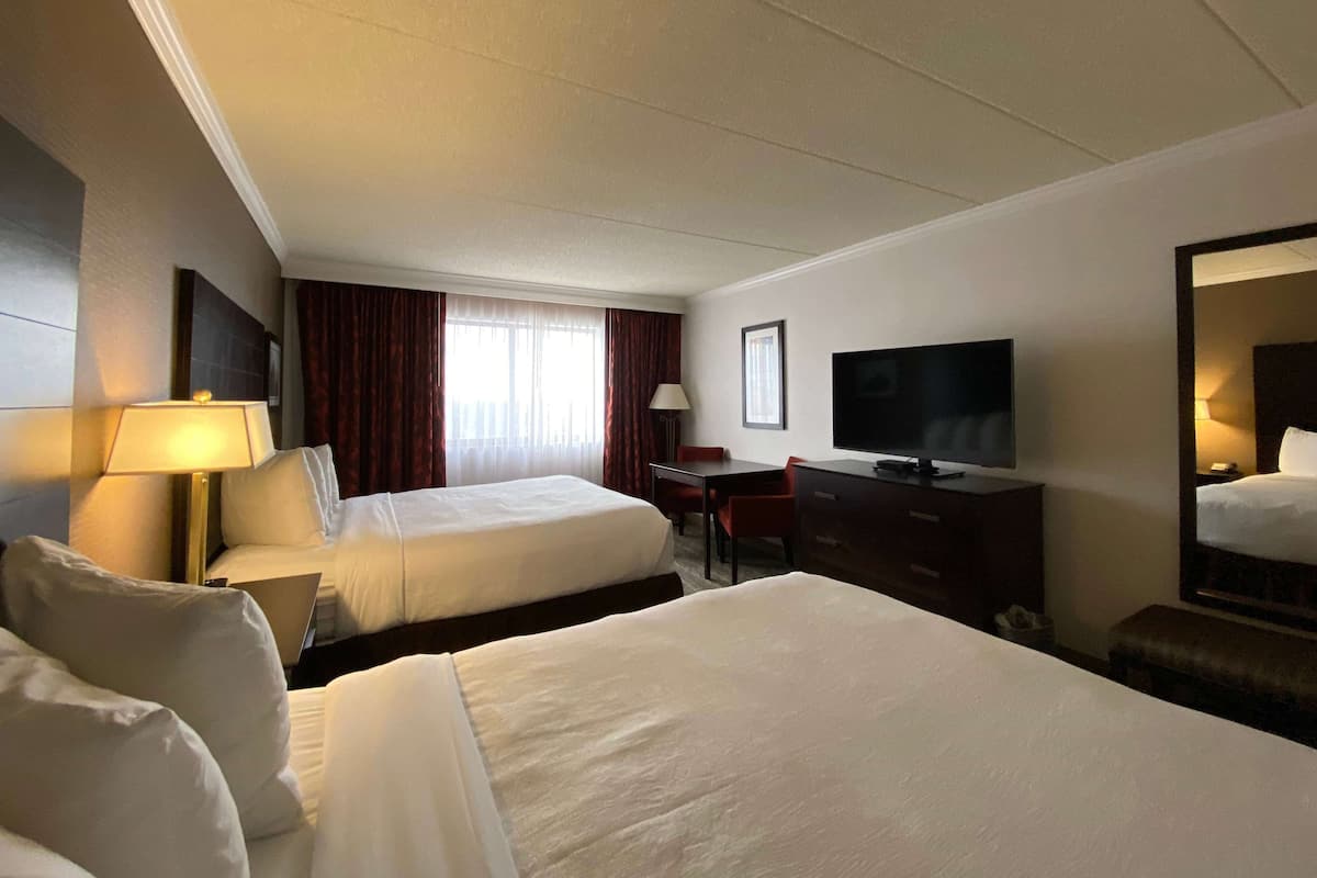 Premium bedding, in-room safe, desk, soundproofing