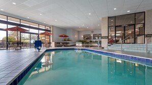 Indoor pool - Wyndham Minneapolis South/Burnsville (Burnsville)