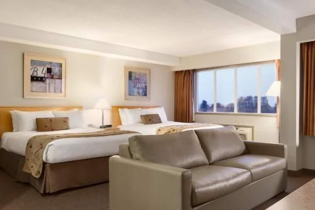 Desk, blackout curtains, iron/ironing board, free cots/infant beds