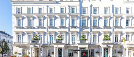 Facciata della struttura