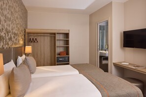 Habitación Confort con 2 camas individuales, 2 camas individuales | Ropa de cama de alta calidad y caja de seguridad en la habitación 