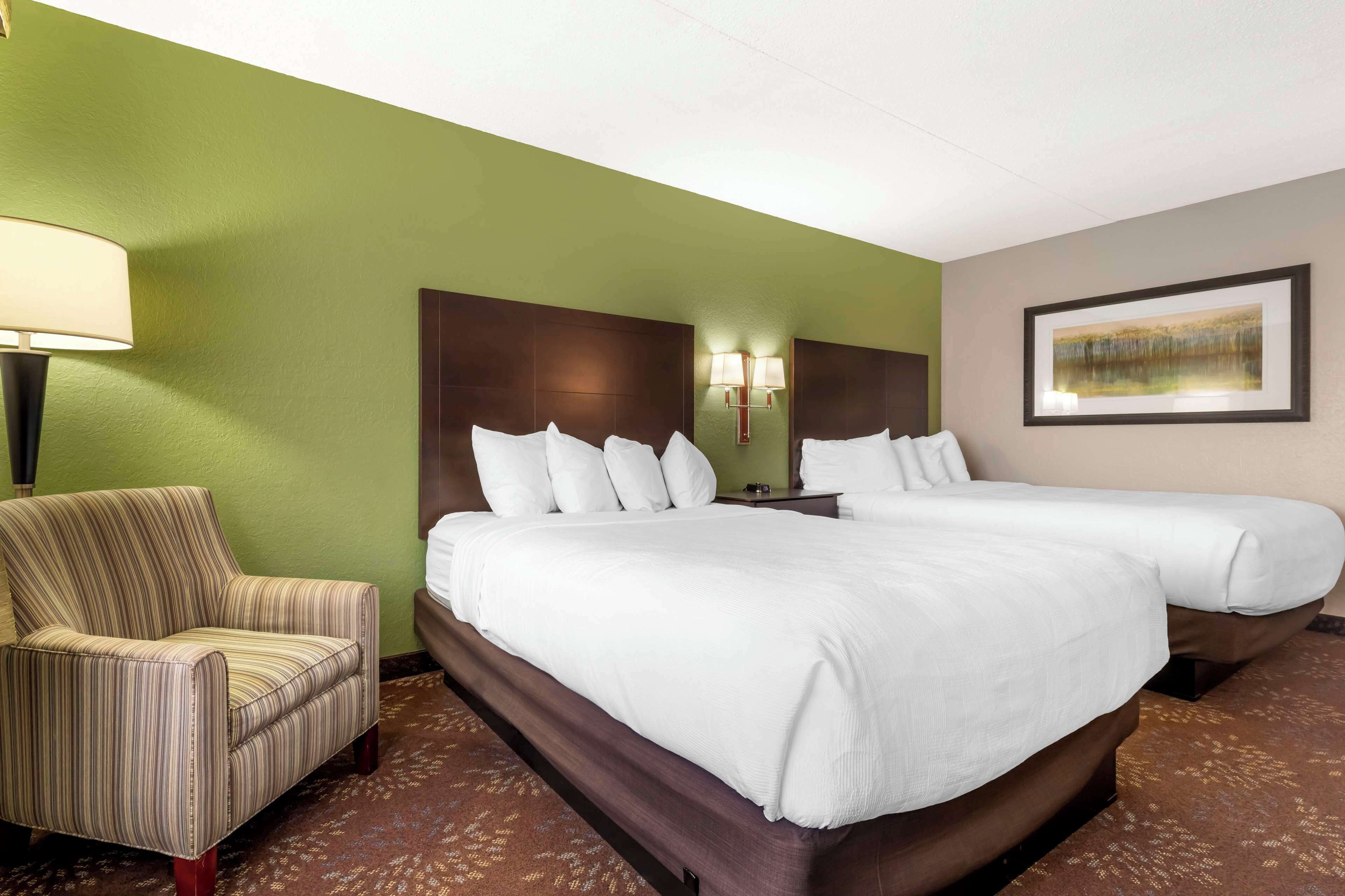 desk, laptop workspace, iron/ironing board, free wifi